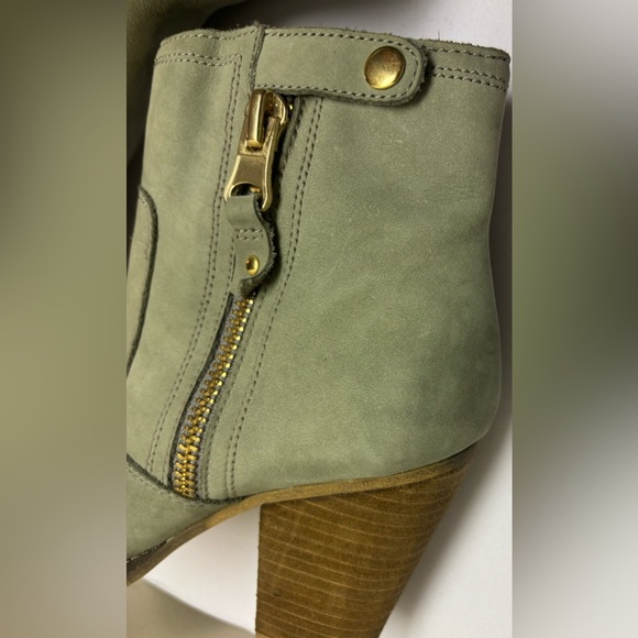 ALDO Green-Gray Leather Zip High Heel Ankle Boots Womens Size 9 - Picture 4 of 15